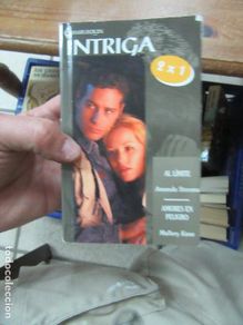Second hand books: Libro Al límite Amanda Stevens y AMores en peligro Mallory Kane 2000 Harlequin L-13773-278